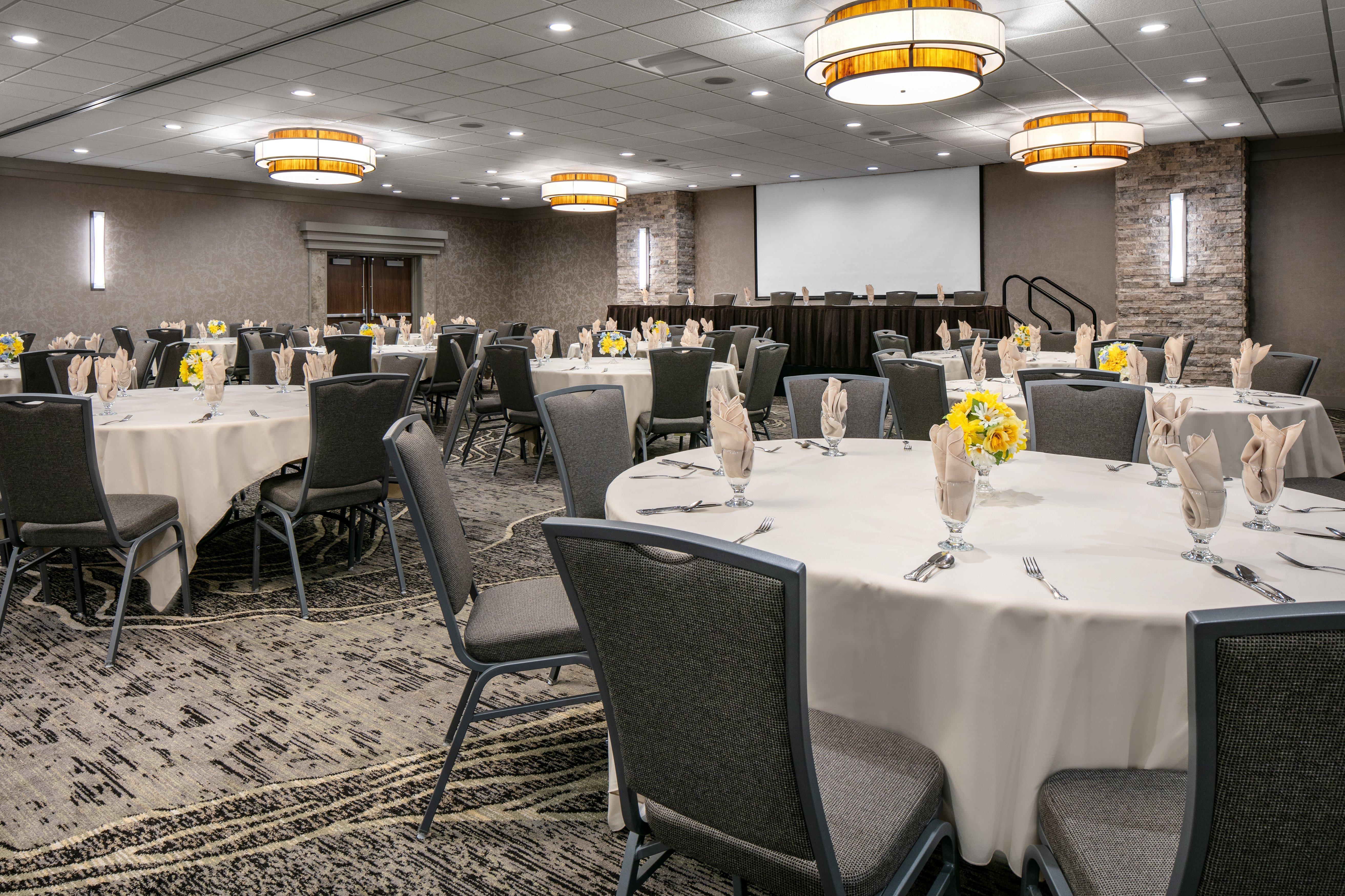 Holiday Inn Hotel & Suites Des Moines-Northwest By Ihg Urbandale Exterior foto