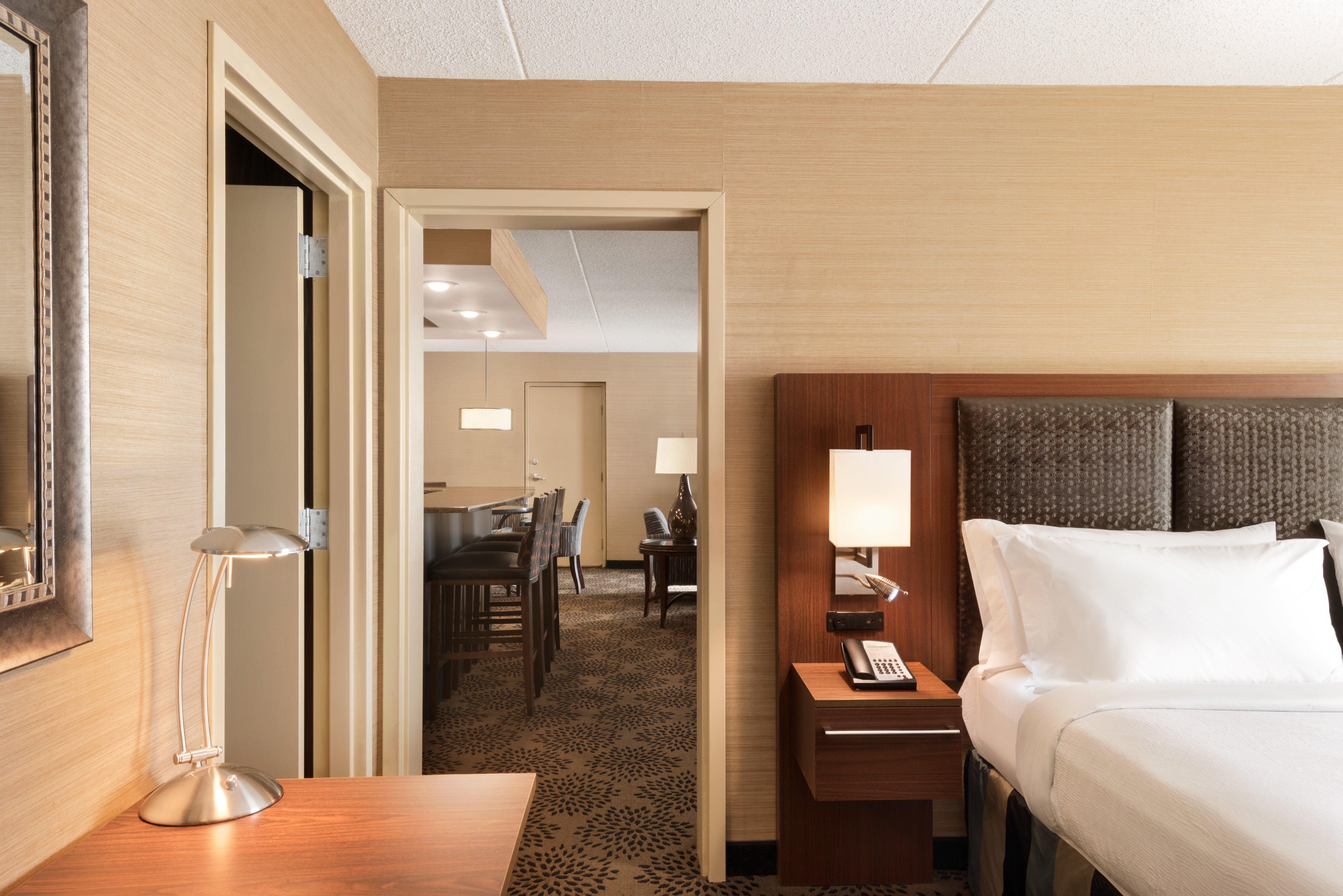 Holiday Inn Hotel & Suites Des Moines-Northwest By Ihg Urbandale Exterior foto