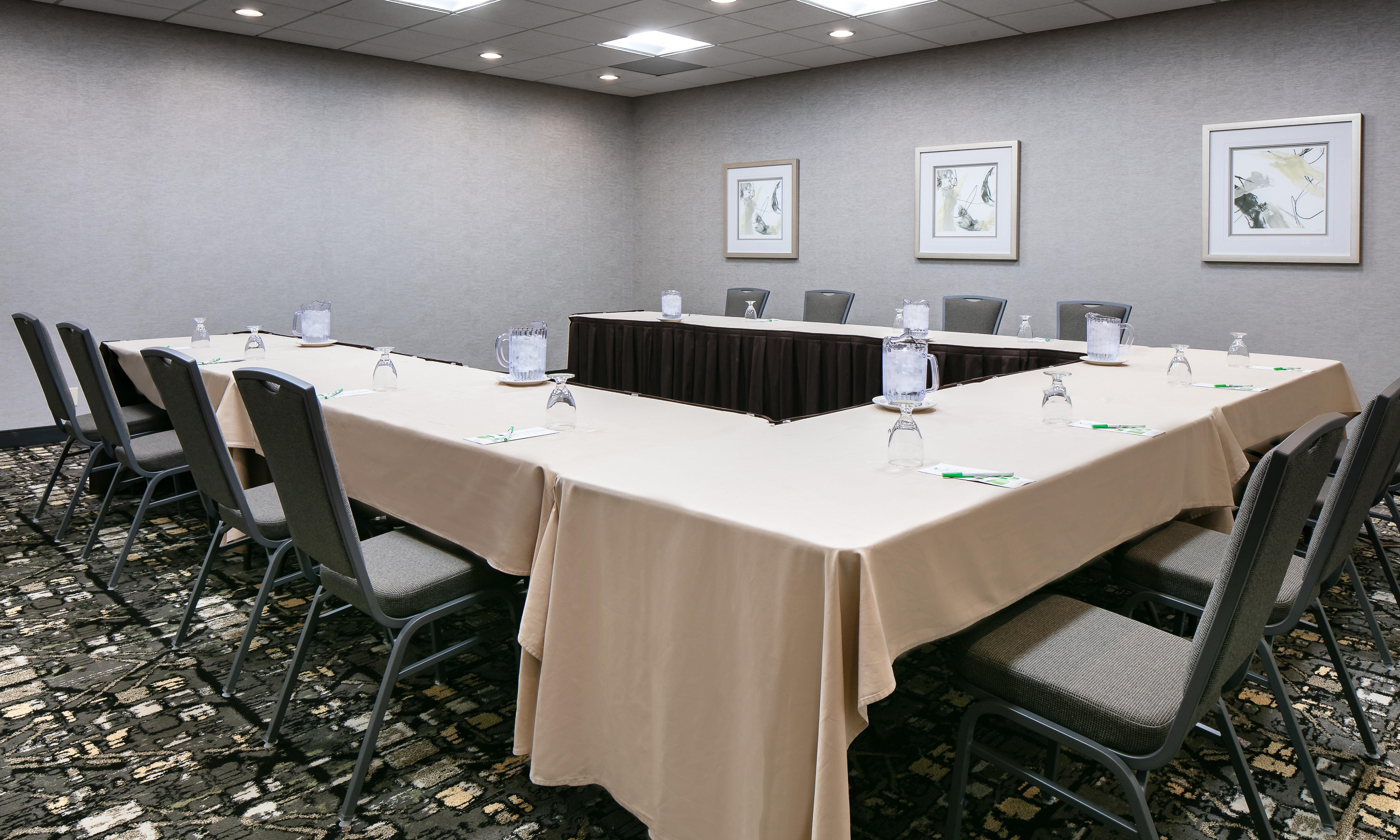 Holiday Inn Hotel & Suites Des Moines-Northwest By Ihg Urbandale Exterior foto