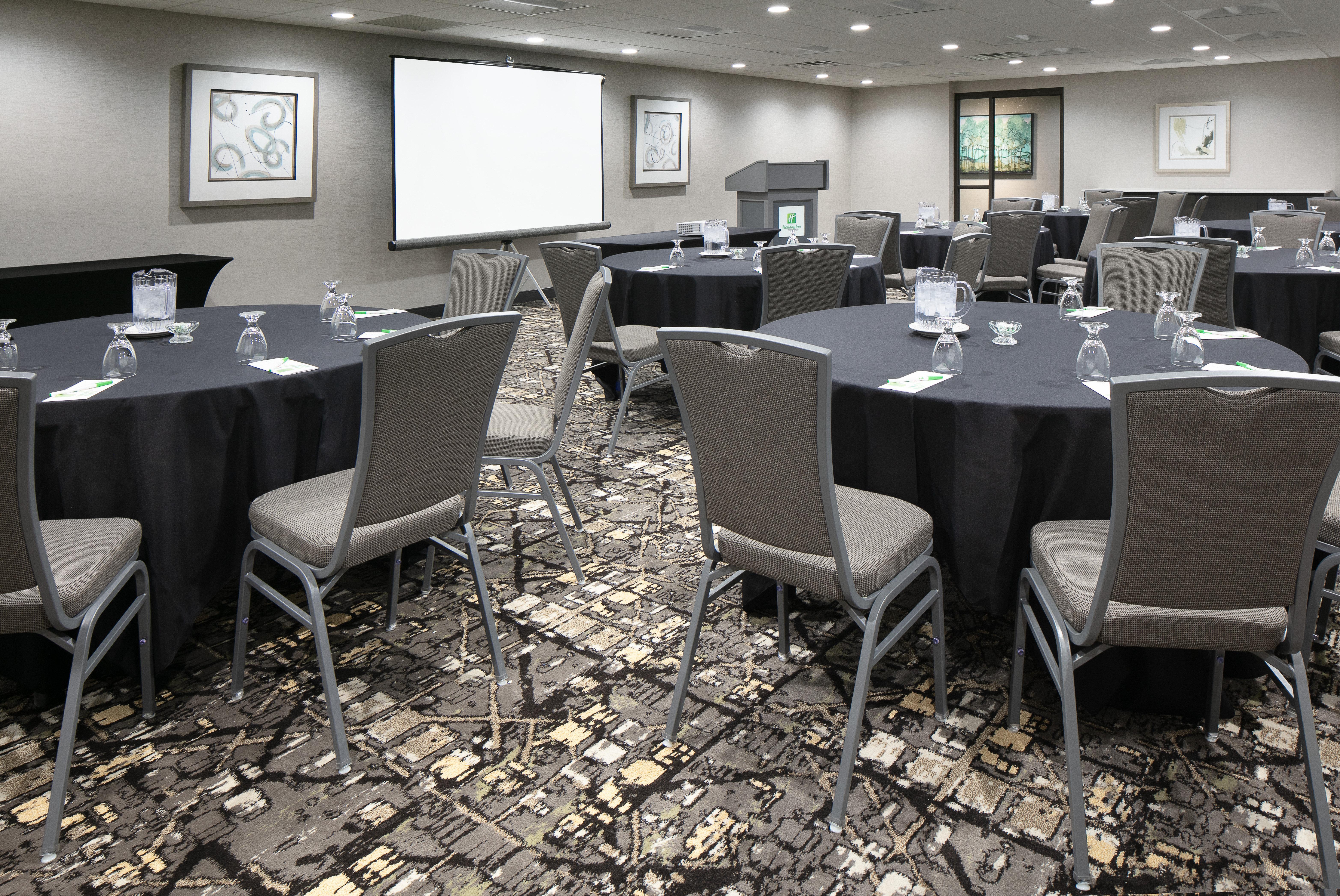 Holiday Inn Hotel & Suites Des Moines-Northwest By Ihg Urbandale Exterior foto